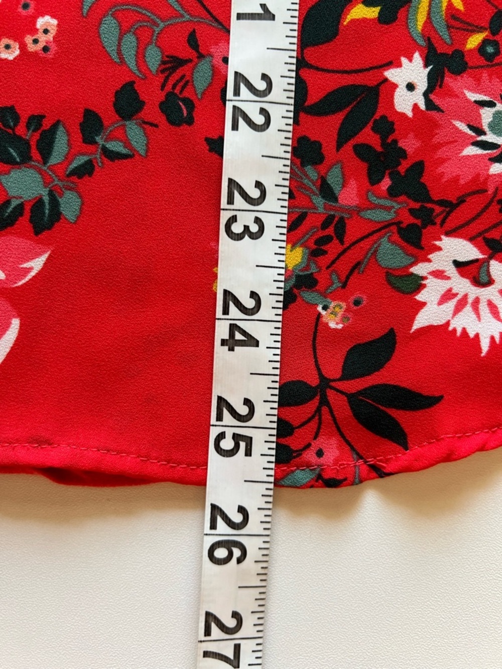 LOFT Women’s Red Floral Sleeveless Blouse - Like New - Picture 10 of 11